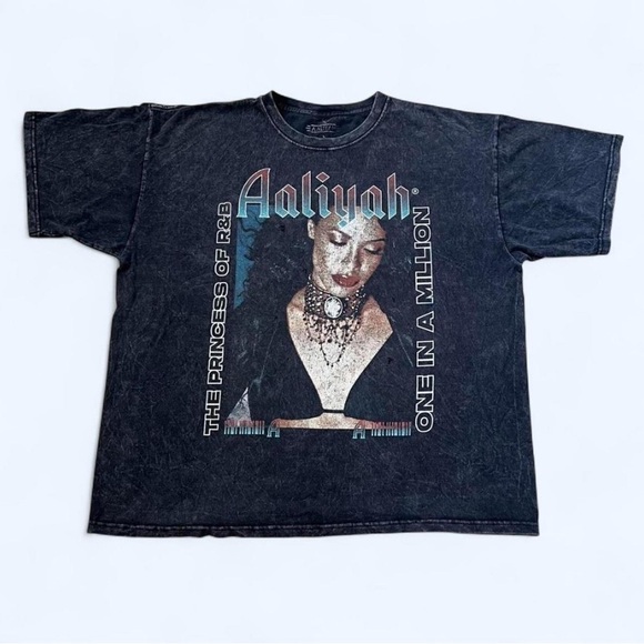 Distressed Aaliyah Tribute Tee - Picture 1 of 8